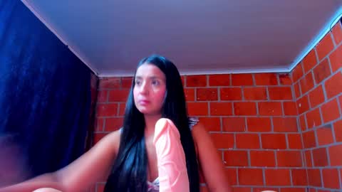 sweet and hot alaia online show from 11-24-25, 06:02