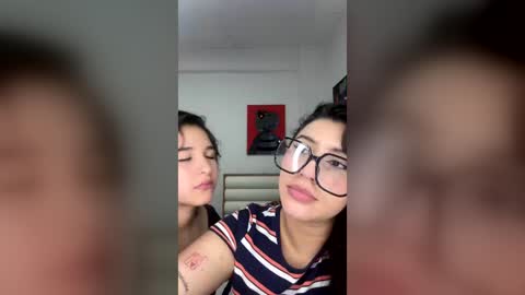 Snapshot of sweet_and_rous chatting on 07-02-26, 03:23 sweet_and_rous online show from 07-02-26, 03:23