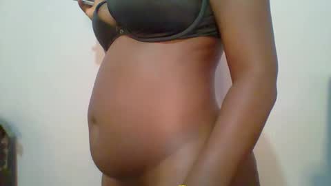 Snapshot of sweet_arianna_ chatting on 02-16-25, 12:43 timaya online show from 02-16-25, 12:43