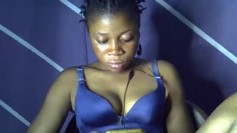 Snapshot of sweet_berry31 chatting on 12-14-25, 07:51 baby girl online show from 12-14-25, 07:51