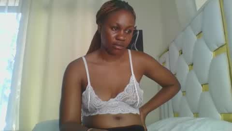 Snapshot of sweet_blackgal chatting on 12-06-24, 09:43 Lavie online show from 12-06-24, 09:43