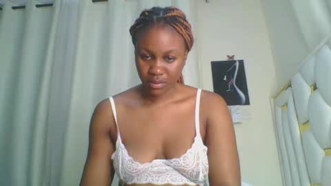 Snapshot of sweet_blackgal chatting on 12-07-24, 12:41 Lavie online show from 12-07-24, 12:41