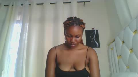 Snapshot of sweet_blackgal chatting on 12-09-24, 05:07 Lavie online show from 12-09-24, 05:07