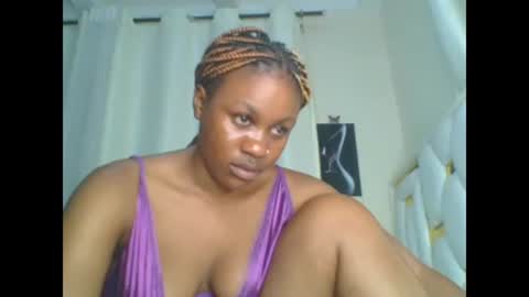 Snapshot of sweet_blackgal chatting on 12-20-24, 10:43 Lavie online show from 12-20-24, 10:43