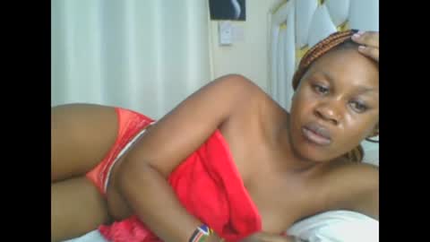 Snapshot of sweet_blackgal chatting on 12-27-24, 01:11 Lavie online show from 12-27-24, 01:11