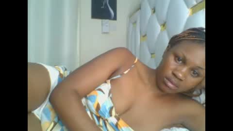 Snapshot of sweet_blackgal chatting on 01-09-25, 08:55 Lavie online show from 01-09-25, 08:55