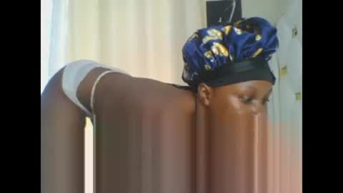 Snapshot of sweet_blackgal chatting on 01-21-25, 10:30 Lavie online show from 01-21-25, 10:30