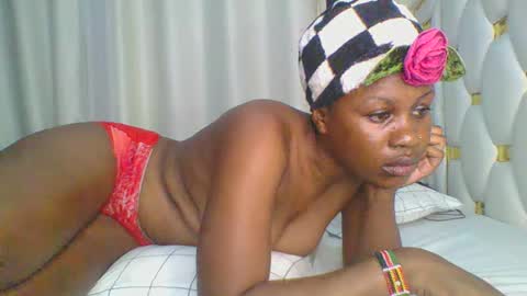 Snapshot of sweet_blackgal chatting on 01-22-25, 12:38 Lavie online show from 01-22-25, 12:38