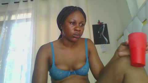 Snapshot of sweet_blackgal chatting on 01-28-25, 08:36 Lavie online show from 01-28-25, 08:36