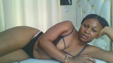 Snapshot of sweet_blackgal chatting on 01-29-25, 06:12 Lavie online show from 01-29-25, 06:12