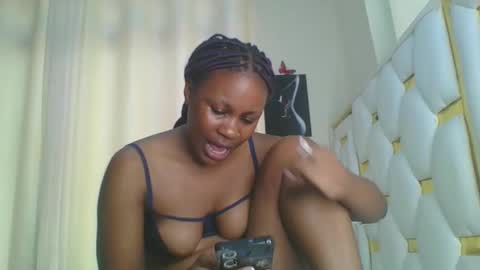 Snapshot of sweet_blackgal chatting on 01-29-25, 09:23 Lavie online show from 01-29-25, 09:23