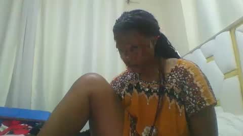 Snapshot of sweet_blackgal chatting on 02-03-25, 02:36 Lavie online show from 02-03-25, 02:36