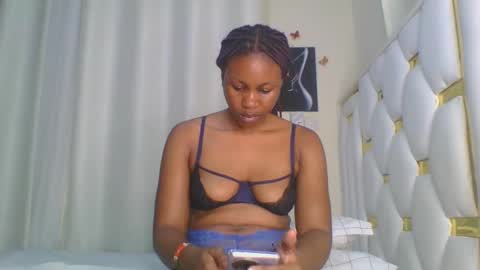 Snapshot of sweet_blackgal chatting on 02-09-25, 11:04 Lavie online show from 02-09-25, 11:04