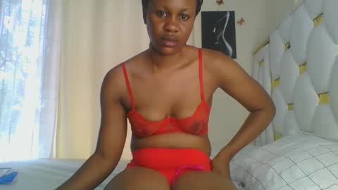 Snapshot of sweet_blackgal chatting on 02-11-25, 08:48 Lavie online show from 02-11-25, 08:48