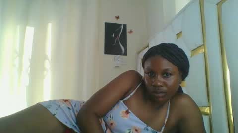 Snapshot of sweet_blackgal chatting on 02-11-25, 01:20 Lavie online show from 02-11-25, 01:20