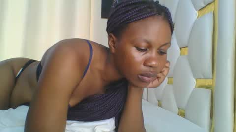 Snapshot of sweet_blackgal chatting on 02-23-25, 06:49 Lavie online show from 02-23-25, 06:49