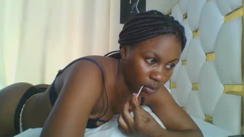 Snapshot of sweet_blackgal chatting on 02-23-25, 09:55 Lavie online show from 02-23-25, 09:55