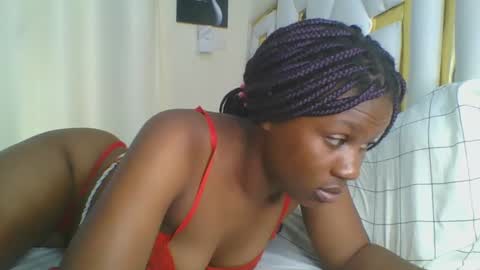 Snapshot of sweet_blackgal chatting on 02-28-25, 02:42 Lavie online show from 02-28-25, 02:42