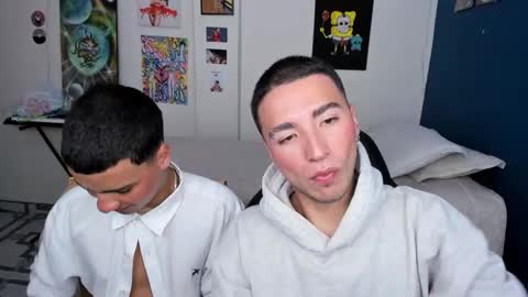 Snapshot of sweet_boys_xx chatting on 12-10-24, 01:00 CristianBrayan PVT OPEN online show from 12-10-24, 01:00