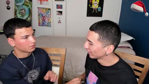Snapshot of sweet_boys_xx chatting on 12-23-24, 10:10 CristianBrayan PVT OPEN online show from 12-23-24, 10:10