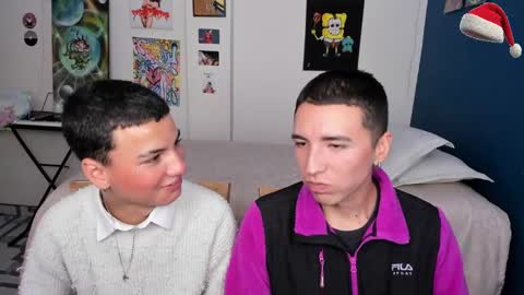 Snapshot of sweet_boys_xx chatting on 12-24-24, 06:33 CristianBrayan PVT OPEN online show from 12-24-24, 06:33