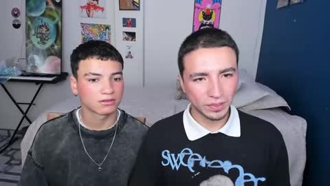 Snapshot of sweet_boys_xx chatting on 01-08-25, 11:54 CristianBrayan PVT OPEN online show from 01-08-25, 11:54