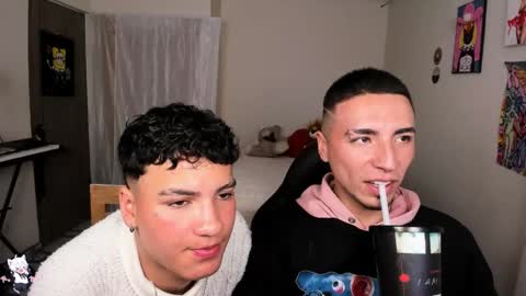 Snapshot of sweet_boys_xx chatting on 03-12-25, 02:45 CristianBrayan PVT OPEN online show from 03-12-25, 02:45