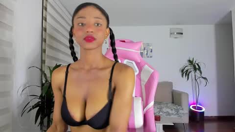 sweet_brunette88 online show from 12-05-24, 11:40