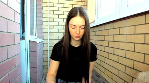 Christina online show from 04-17-26, 09:45