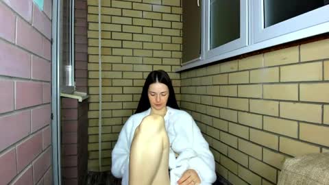 Christina online show from 04-18-26, 07:07