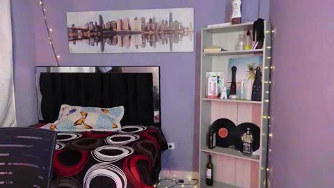 Candy online show from 11-19-25, 03:23