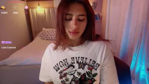 Snapshot of sweet_cami1 chatting on 11-10-25, 04:22 Camila online show from 11-10-25, 04:22