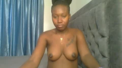 Camila online show from 11-03-25, 05:42