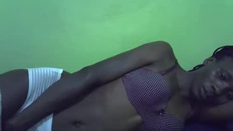 sweet_candie01 online show from 10-25-25, 11:40