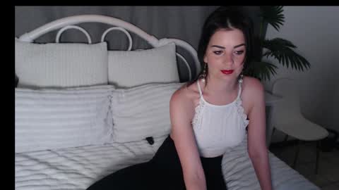 Chantelle online show from 11-19-25, 10:54