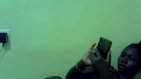 sweet_cherie1 online show from 02-19-26, 04:36