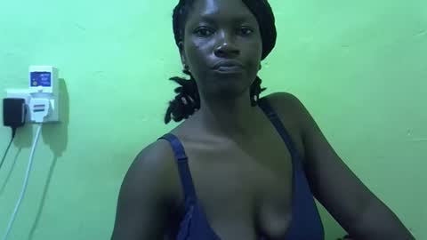 Snapshot of sweet_cherie1 chatting on 05-26-26, 06:48 sweet_cherie1 online show from 05-26-26, 06:48