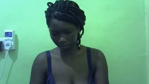 Snapshot of sweet_cherie1 chatting on 05-28-26, 07:11 sweet_cherie1 online show from 05-28-26, 07:11