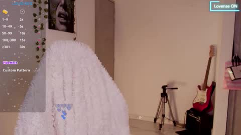 Snapshot of sweet_daliaa chatting on 10-14-25, 09:37 Dalia online show from 10-14-25, 09:37