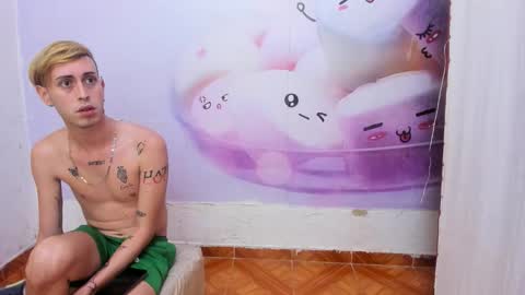 sweet_diamond__ online show from 02-09-26, 03:21