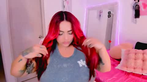 Snapshot of sweet_doll_ chatting on 10-20-25, 01:39 Dulce ONLYFANS jessica78784405 online show from 10-20-25, 01:39
