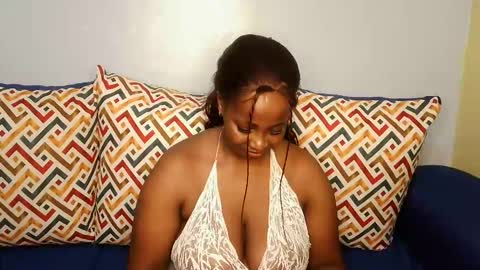 sweet_dollo online show from 10-14-25, 07:09