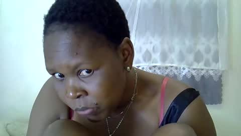 sweet_dori33 online show from 04-15-26, 08:09