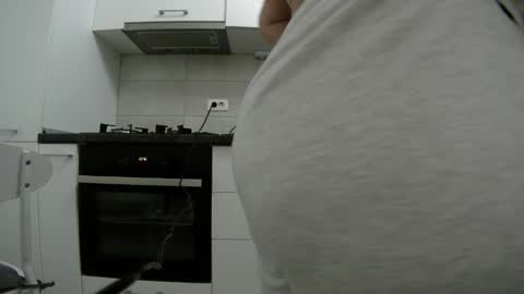 Snapshot of sweet_ella chatting on 12-10-24, 07:16           online show from 12-10-24, 07:16