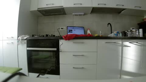 Snapshot of sweet_ella chatting on 02-24-25, 06:27           online show from 02-24-25, 06:27