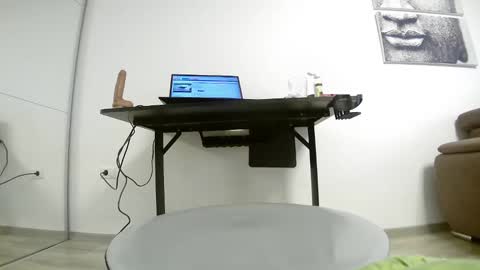 Snapshot of sweet_ella chatting on 02-28-25, 10:20           online show from 02-28-25, 10:20