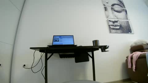 Snapshot of sweet_ella chatting on 03-08-25, 09:06           online show from 03-08-25, 09:06