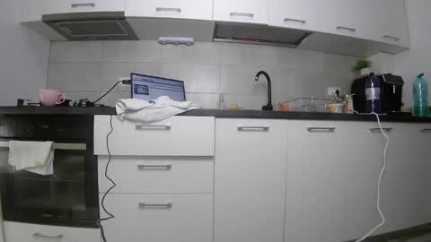 Snapshot of sweet_ella chatting on 03-12-25, 07:13           online show from 03-12-25, 07:13