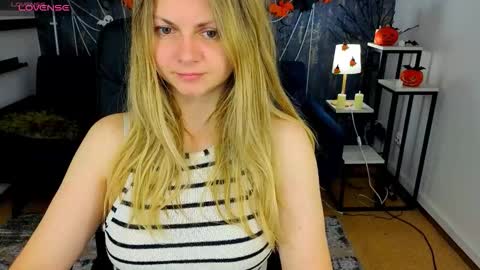 Emily online show from 10-20-25, 06:58