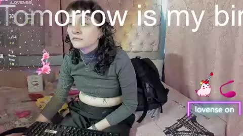 emmili  online show from 07-23-26, 12:25